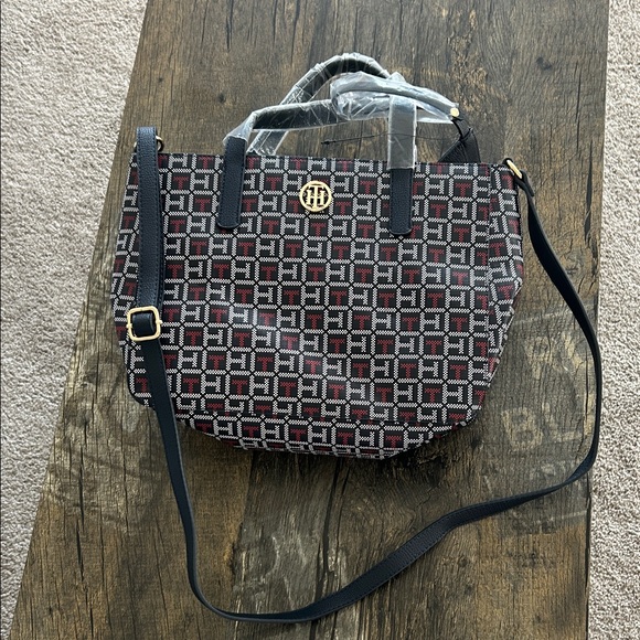 Tommy Hilfiger Women's Geometric Black and Red Shoulder Bag - Picture 7 of 15